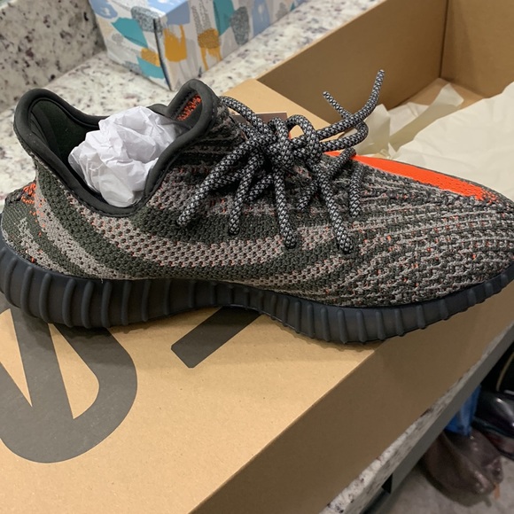 SOLD Yeeze boost 350 v2 - Picture 7 of 8